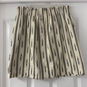 J Crew Casual Women’s Skirt in Cream and Black Print